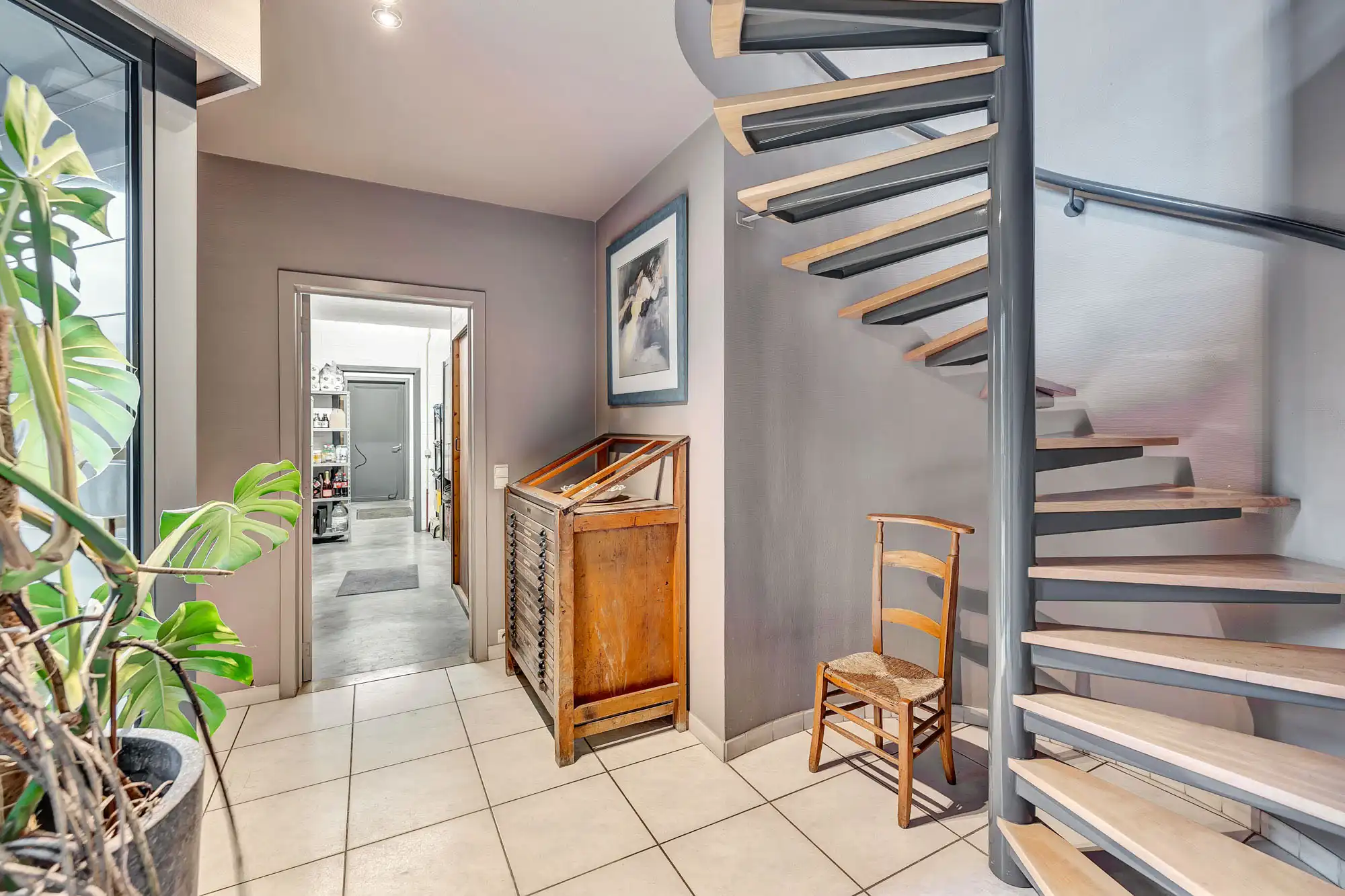 Unieke combinatie van wooncomfort, atelier en tuin foto 4