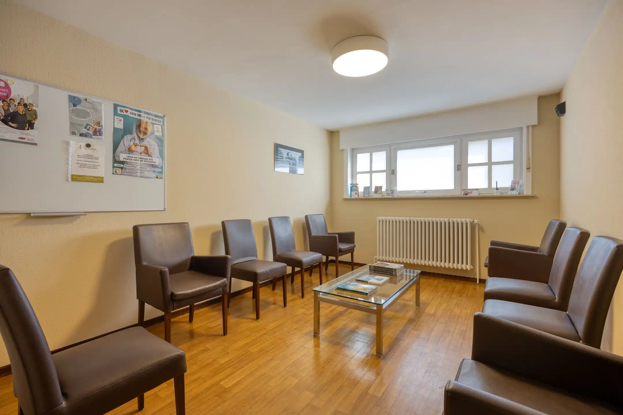 Karaktervolle villa: verwarmd zwembad & praktijkruimte foto 20