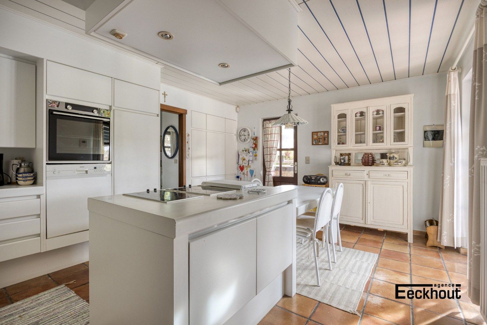 Charmant landhuis op een perceel van  29323m²  foto 6