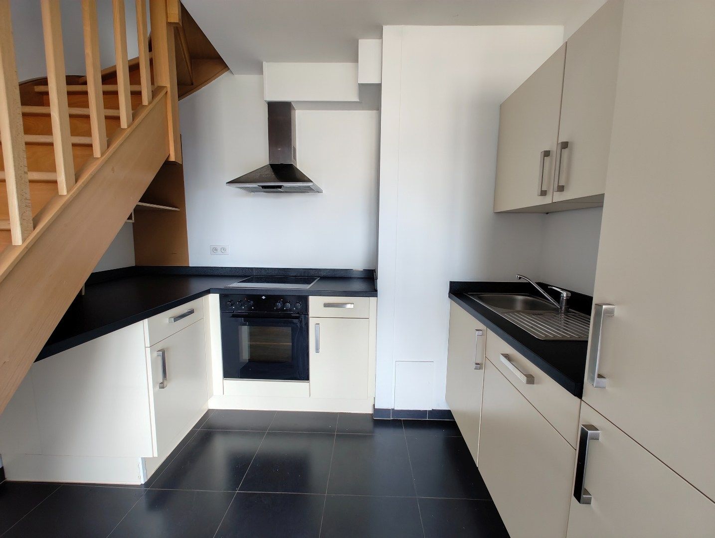 Fantastisch gelegen duplex met 3 slaapkamers foto 4