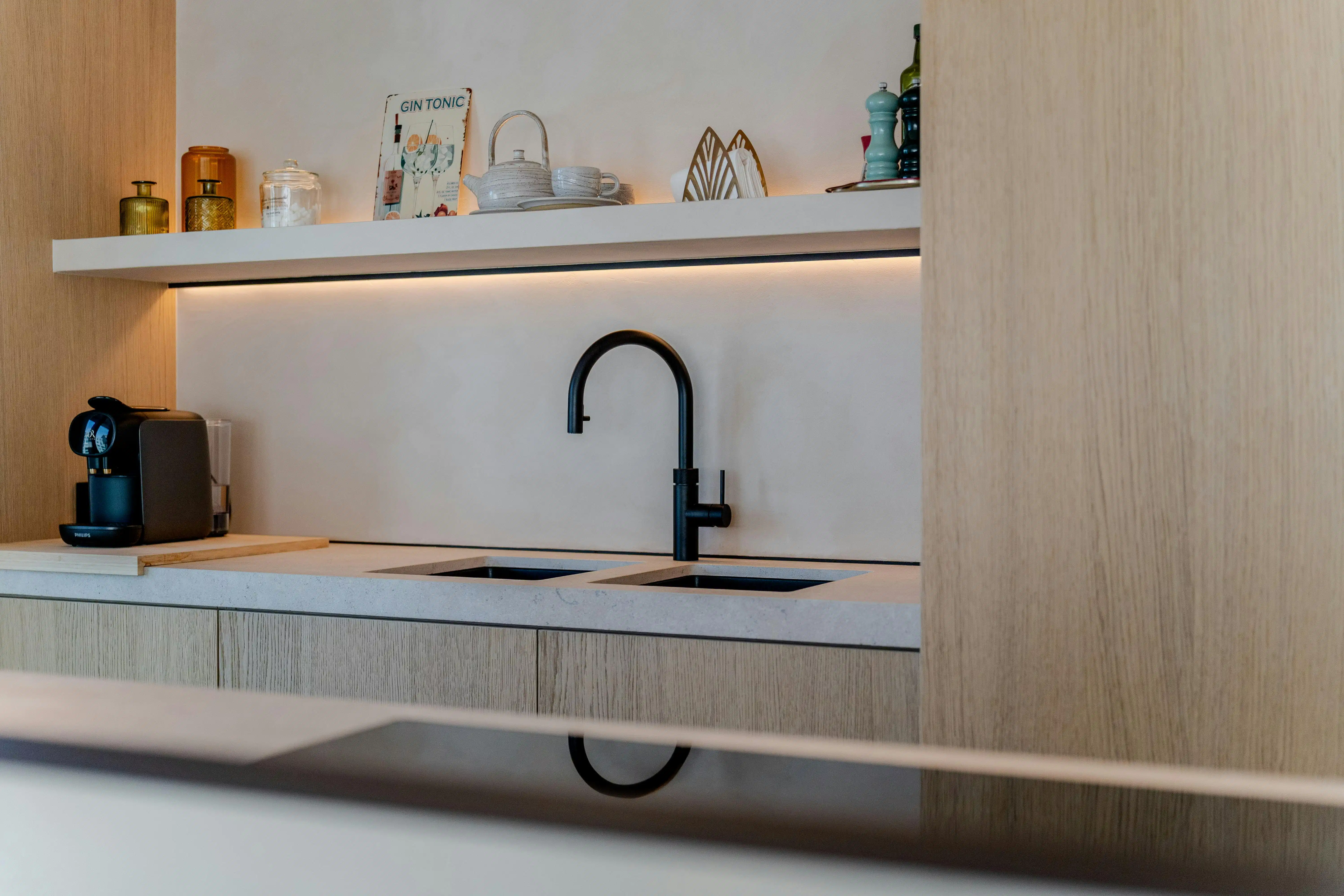 Luxe appartement te koop in de Heldentoren te Knokke-Heist foto 14