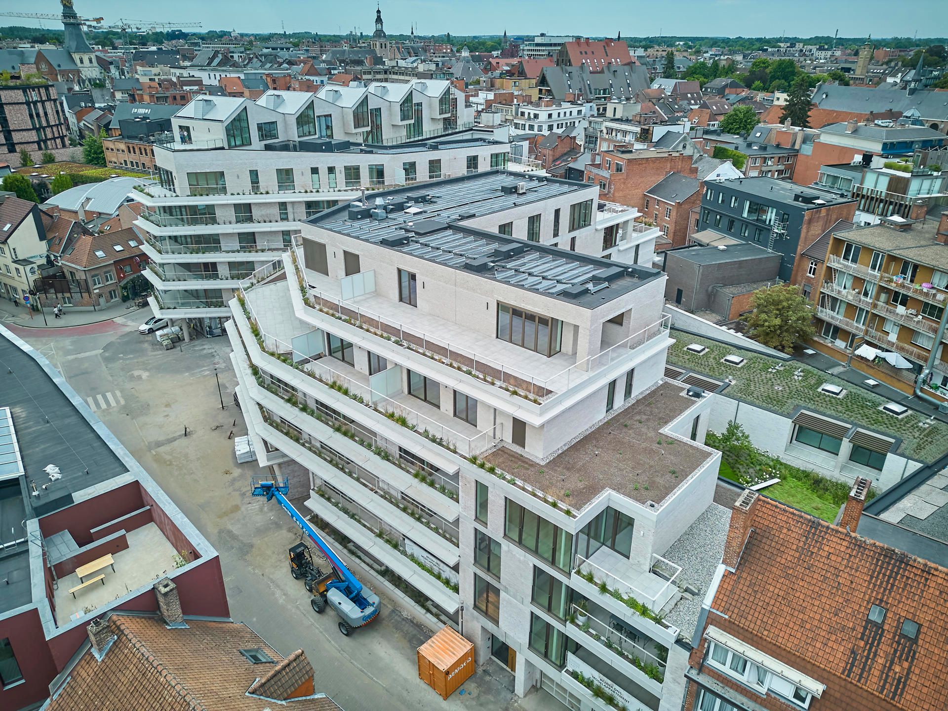 INSTAPKLAAR BEN-APPARTEMENT 100m², MET 2 SLAAPKAMERS foto 9