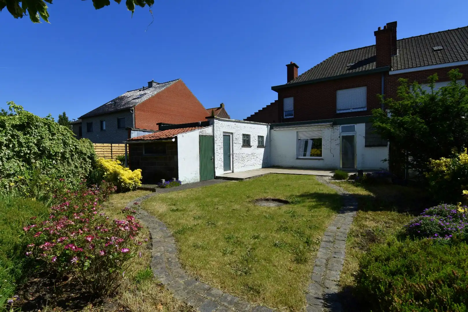 Halfopen bebouwing mét aanliggend lot bouwgrond te koop vlakbij centrum Menen foto 11