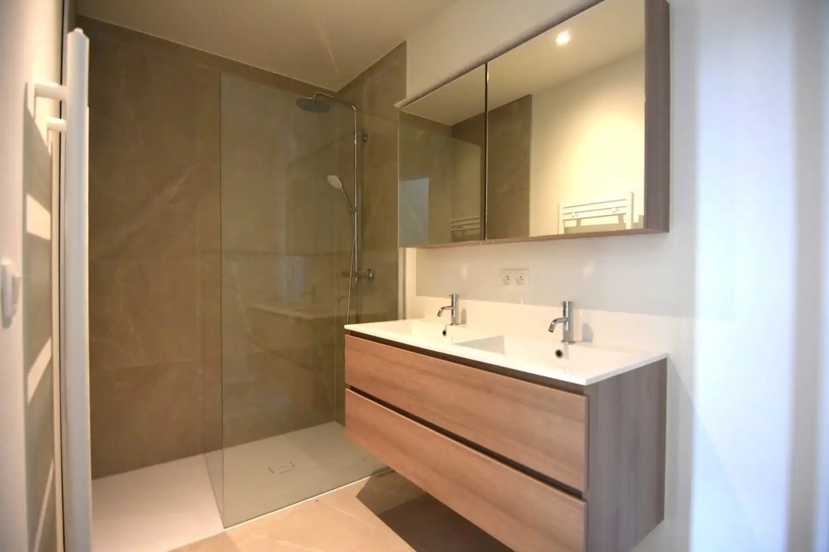 Mooi nieuwbouw 2-slpk appartement in ROULEVARD foto 14