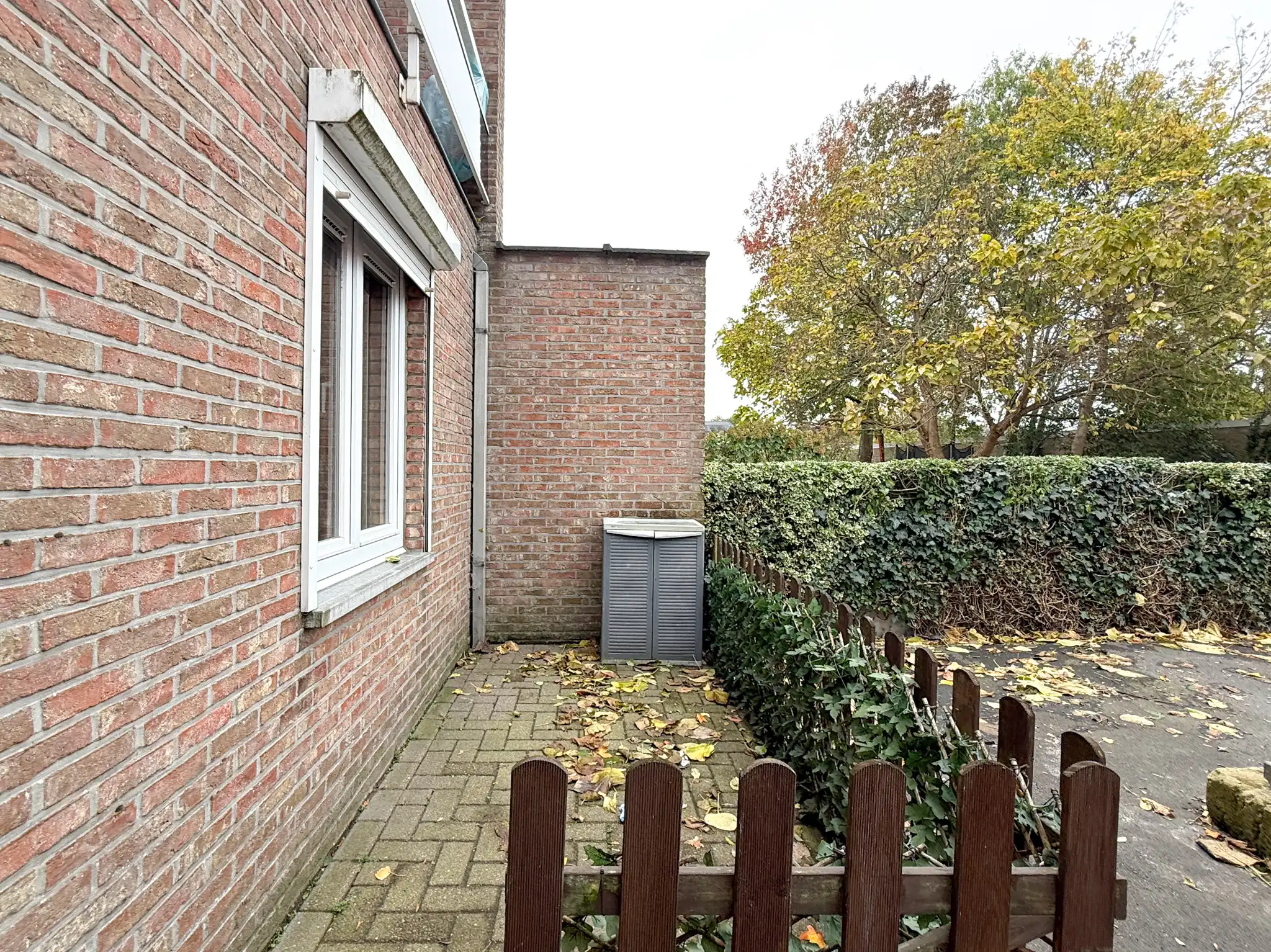 Gelijkvloers studio-appartement met garage foto 8