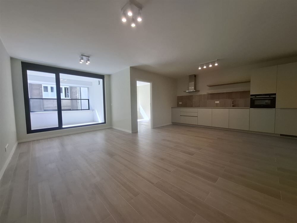 Gerenoveerd appartement | Antwerpen-Centrum  foto {{pictureIndex}}