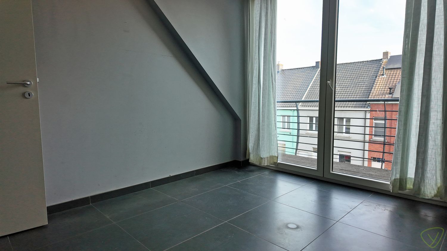 Gezellig en instapklaar duplexappartement met terras voor- en achteraan! foto 6