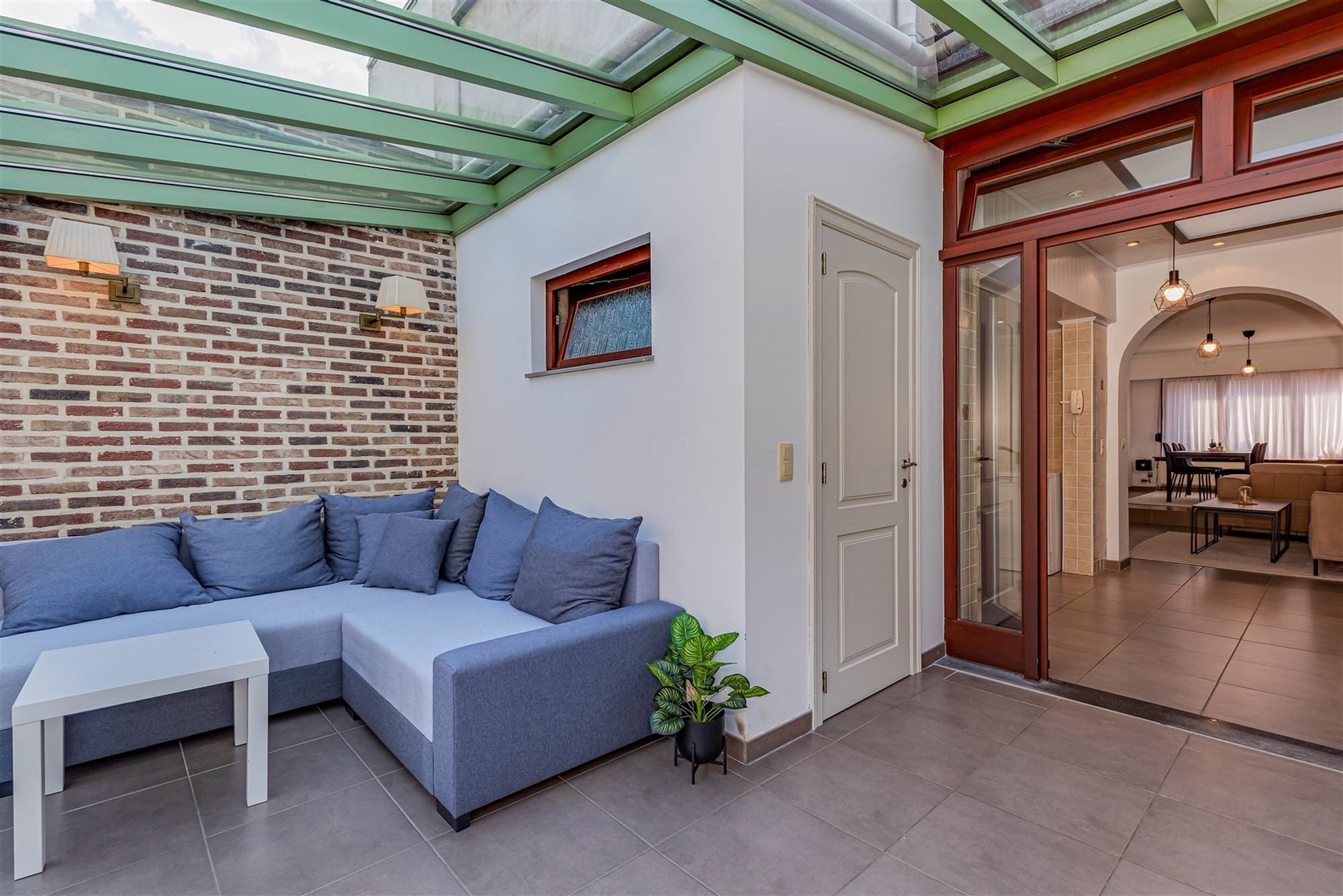 Instapklaar huis met 2 slpk en tuin foto 11