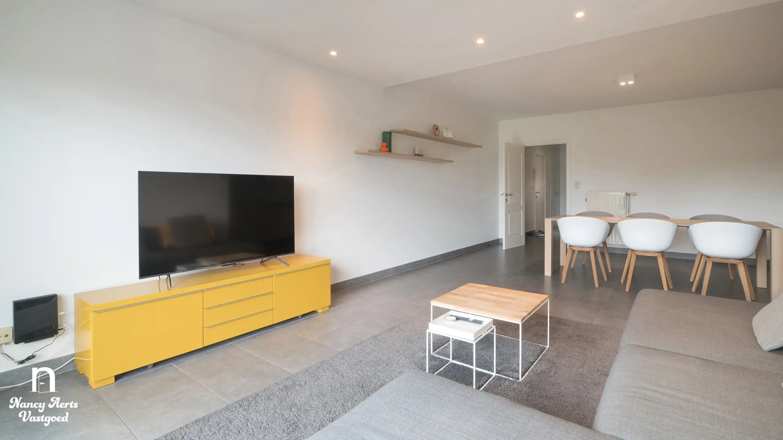 Lichtrijk gelijkvloers appartement met tuin en mooi uitzicht foto 3