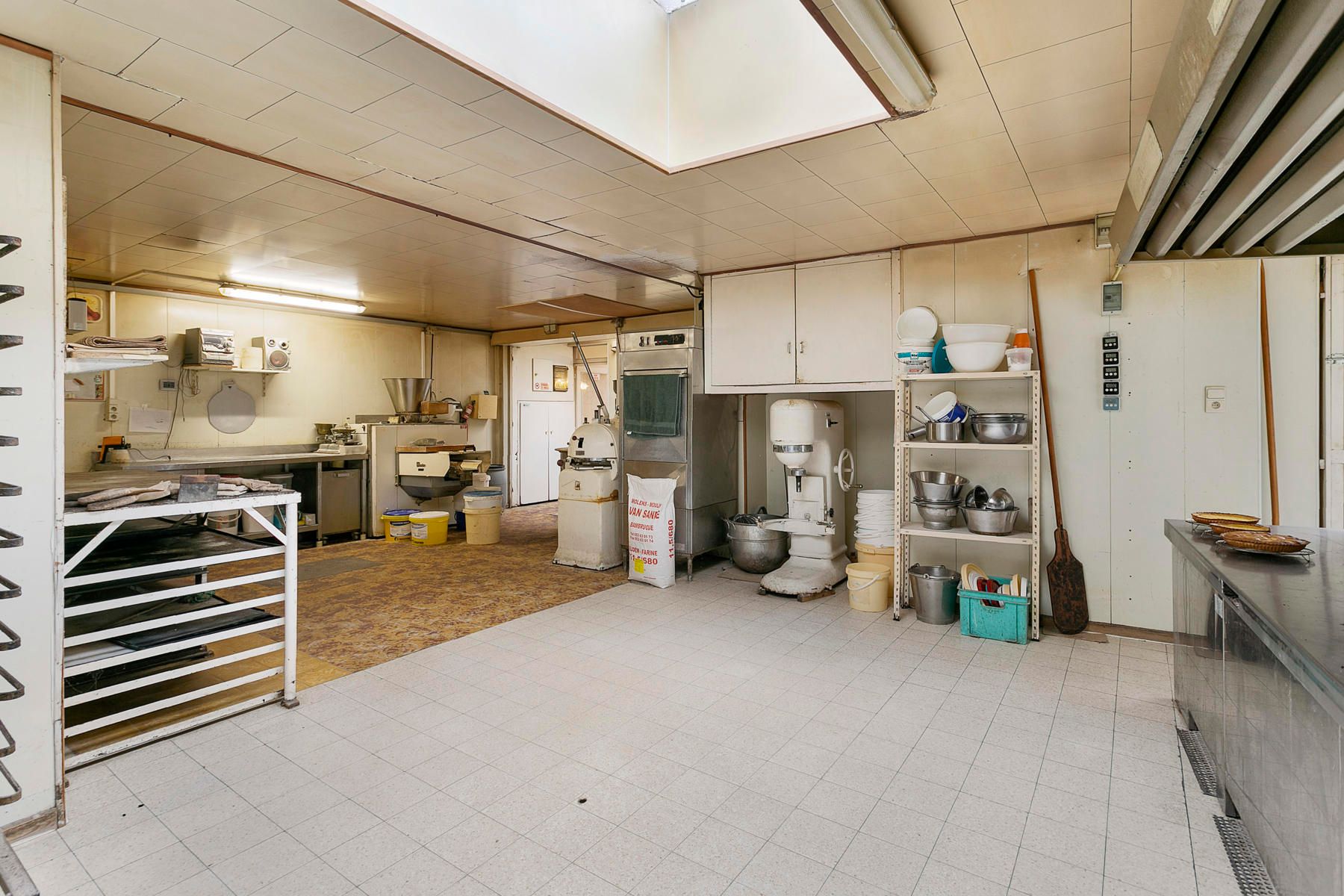 Bakkerij met aparte woning en atelier foto 14