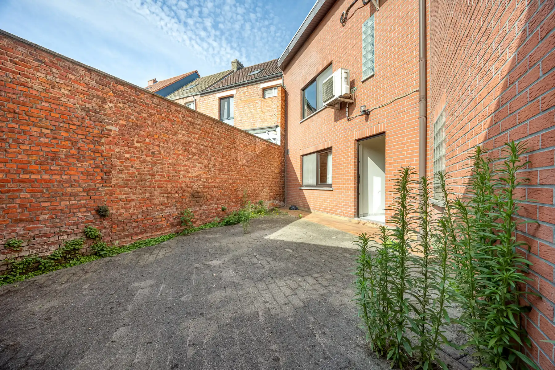 Lichtrijk gelijkvloers hoekappartement in Niel foto 13
