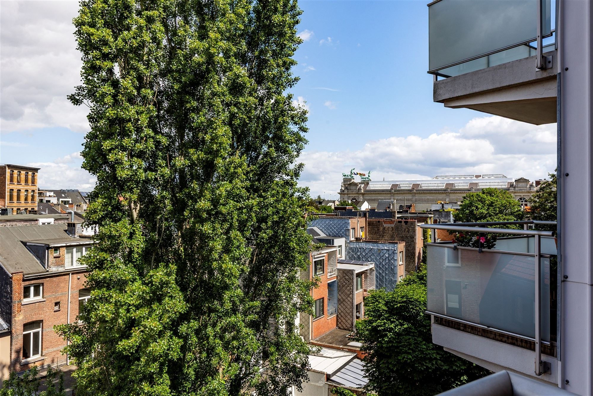 Instapklaar 2-slaapkamer appartement met terras op t'Zuid foto 13