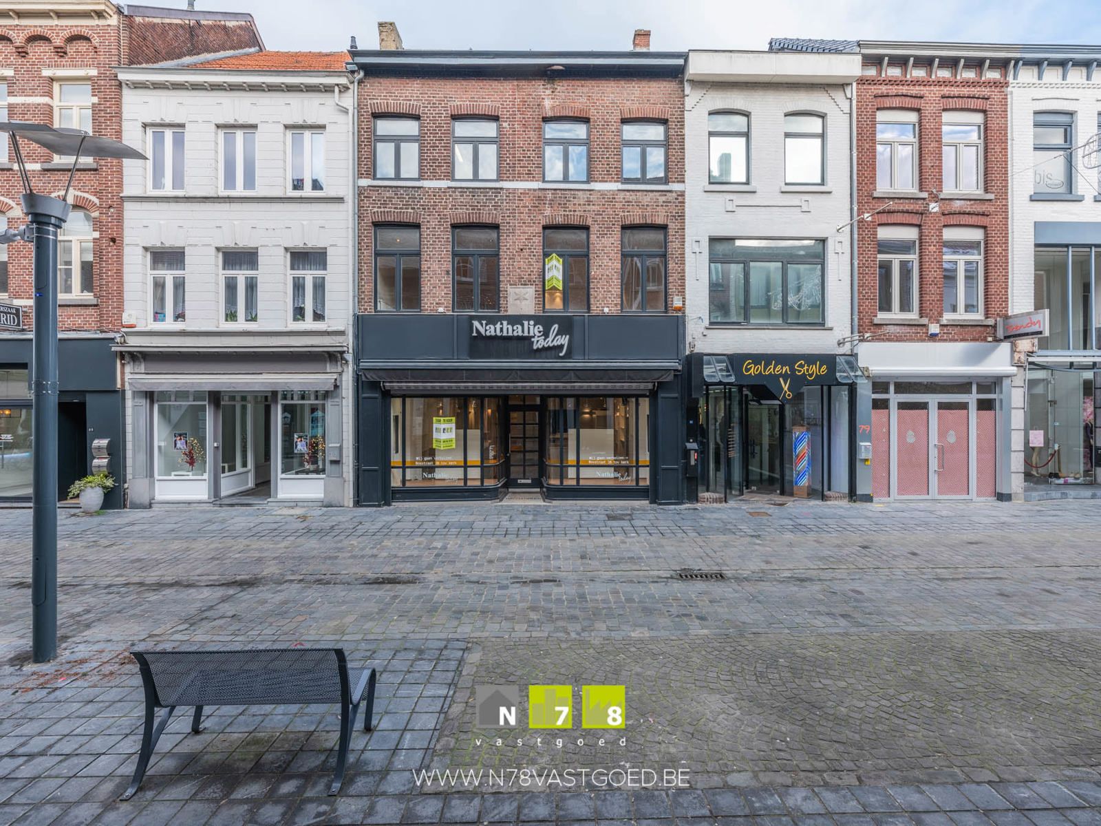 Commercieel te koop foto {{pictureIndex}}