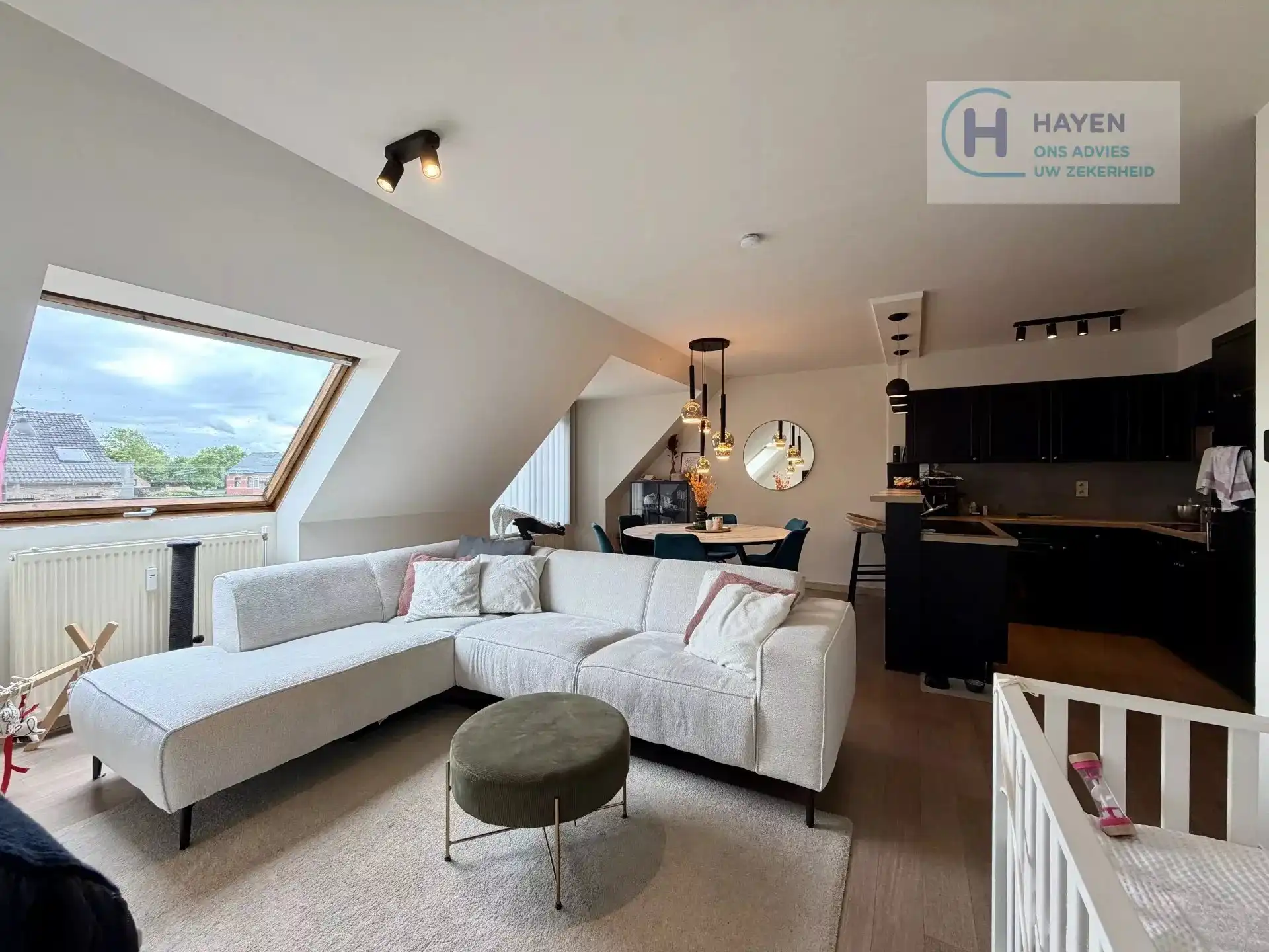 Instapklaar appartement met 2 slaapkamers en bovengrondse garage in hartje Kermt foto 6