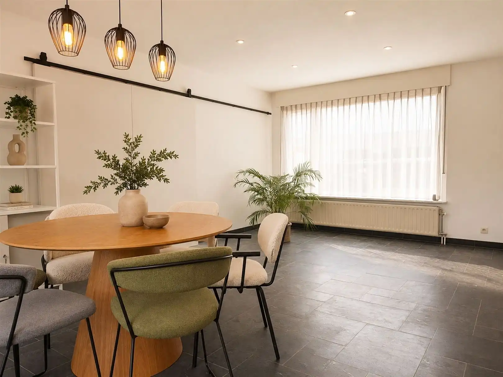 Eigentijdse woning, optimaal wooncomfort met eigentijdse look and feel. Heel energiezuinig dankzij grondige totaalrenovatie. foto 3