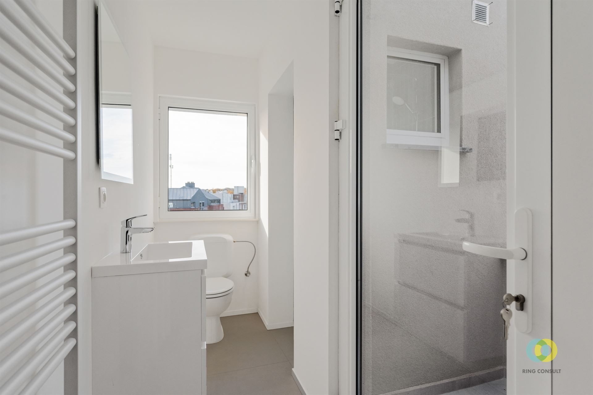 Gerenoveerd appartement met één slaapkamer foto 4