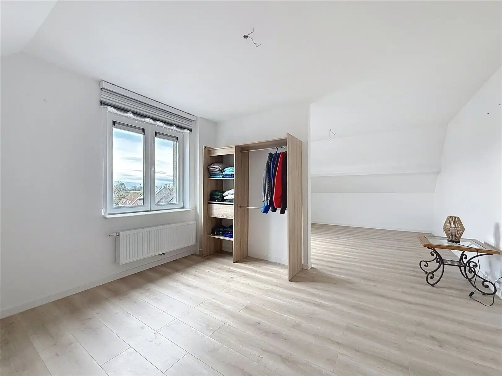 Ruime gerenoveerde woning, 5 slpks, 2 bdks, tuin, 11a 11ca  foto 51