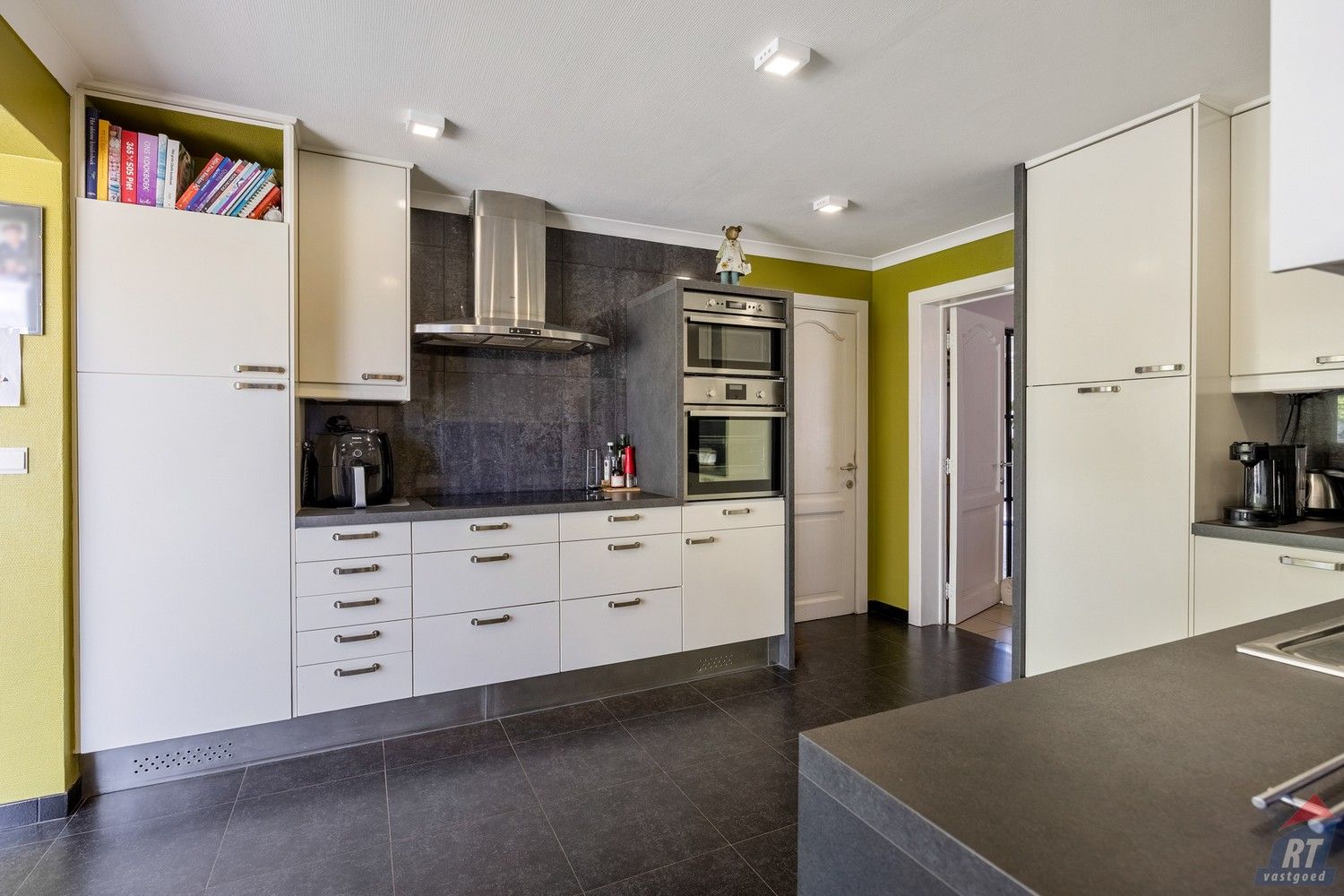 Instapklare open bebouwing met tuin op het zuidwesten en 4 slaapkamers foto 9
