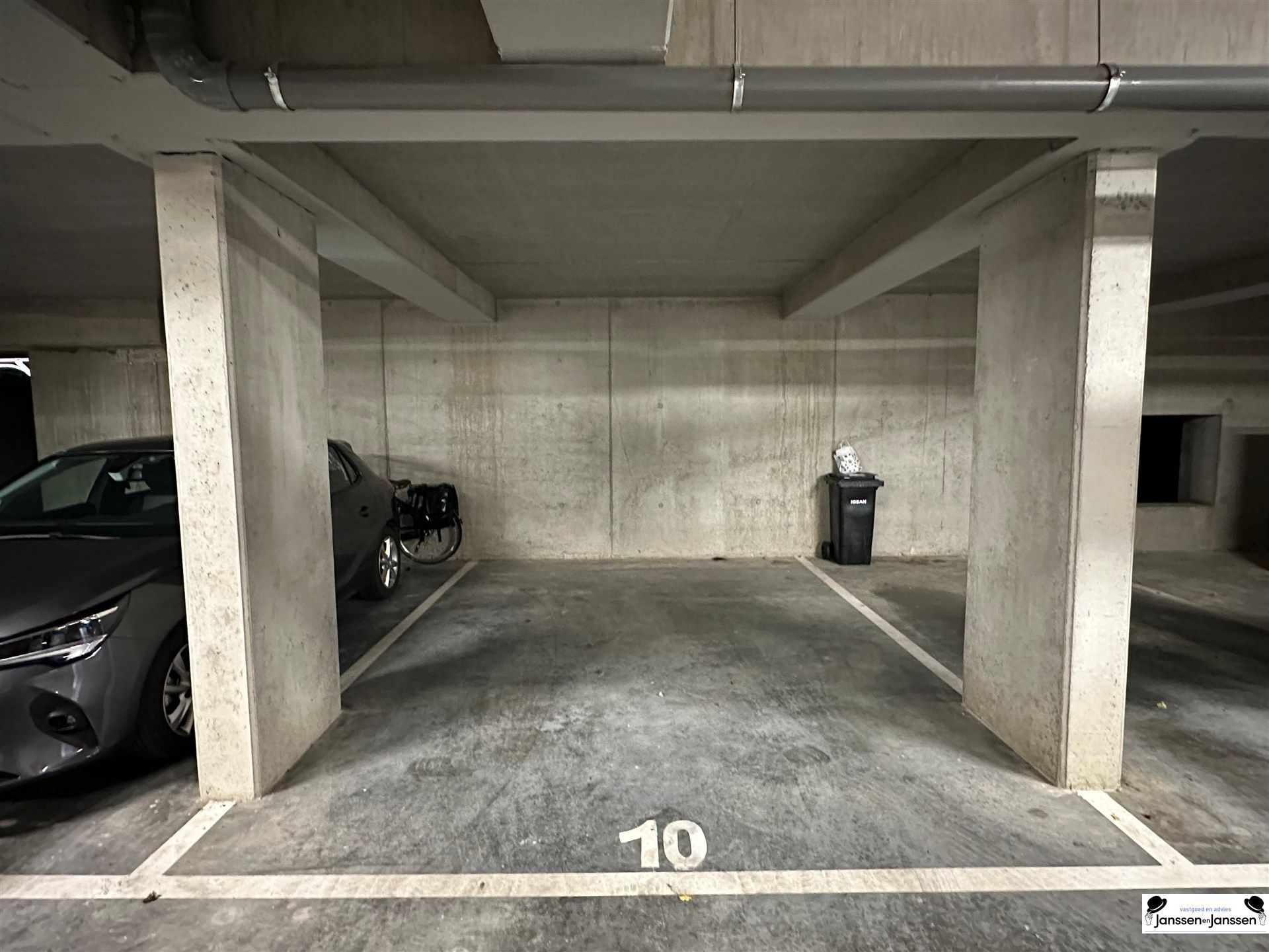 Brede ondergrondse autostaanplaats nr.10 te Gooreind-Wuustwezel foto 2