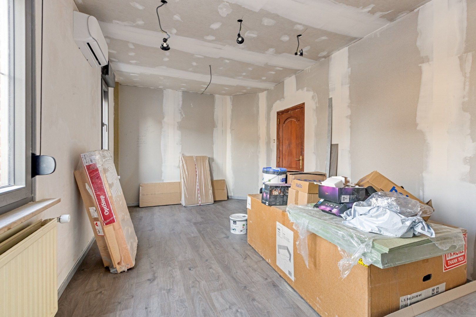 Gerenoveerde woning met 4 slaapkamers gelegen kortbij het centrum foto 17