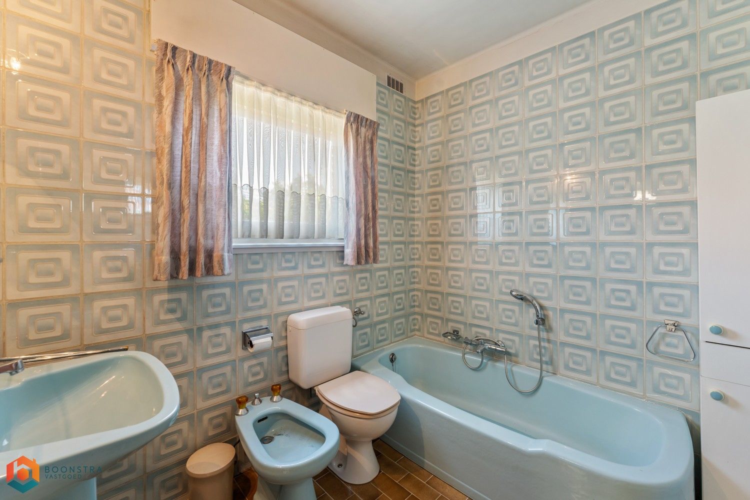 Te renoveren woning met 2 slpkrs foto 13