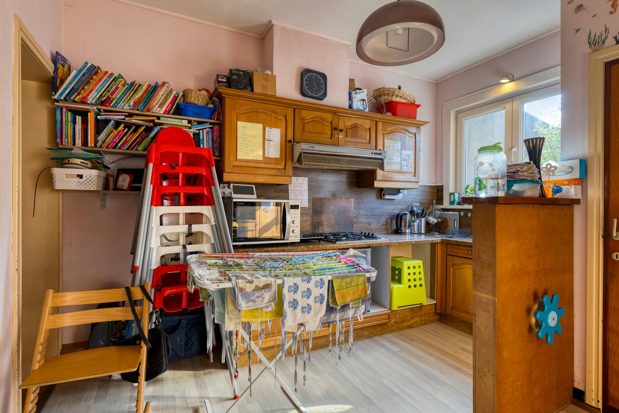 Huis met veel potentieel te koop in Merksem foto 7