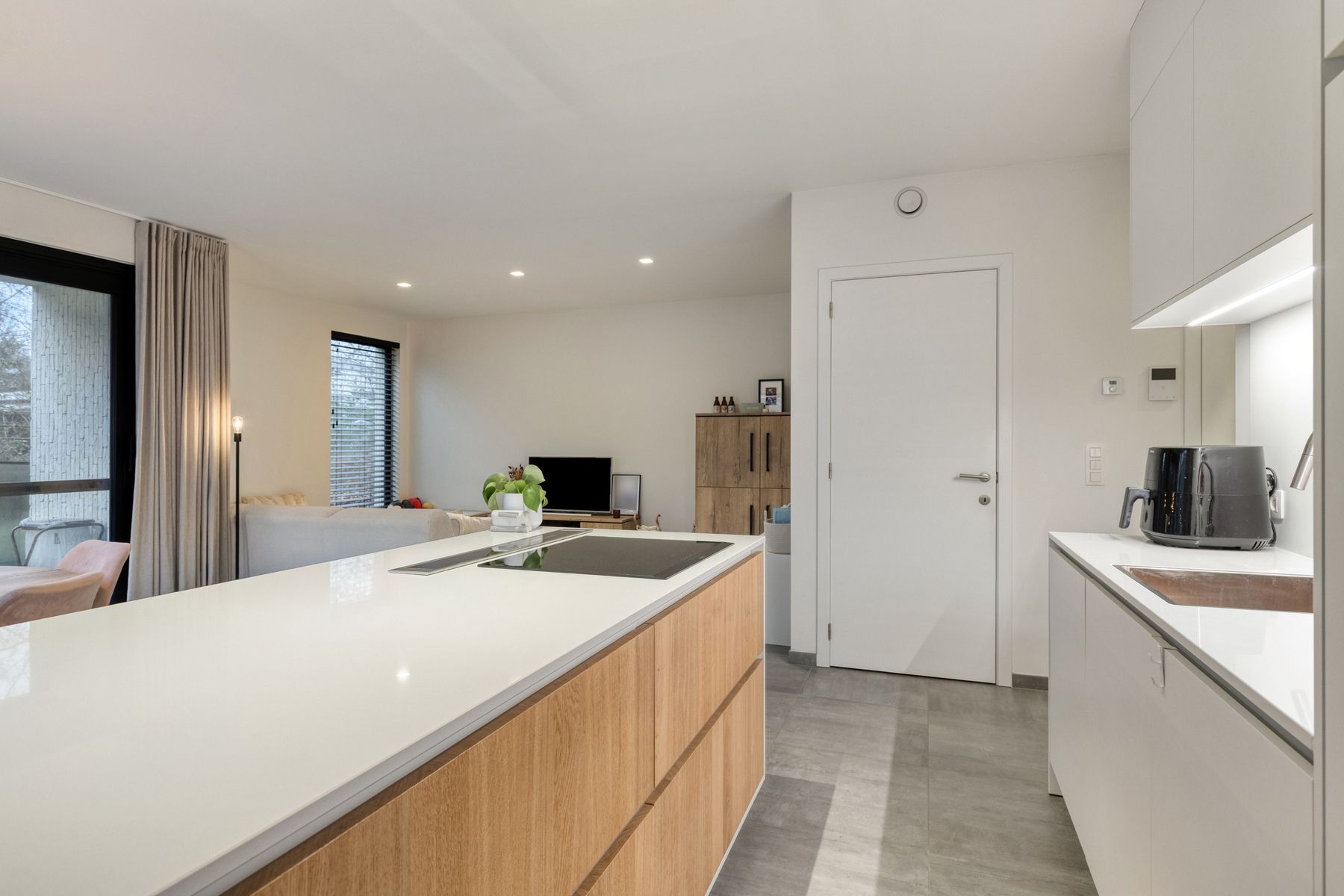 Stijlvol gelijkvloers appartement met tuin op topligging foto 5