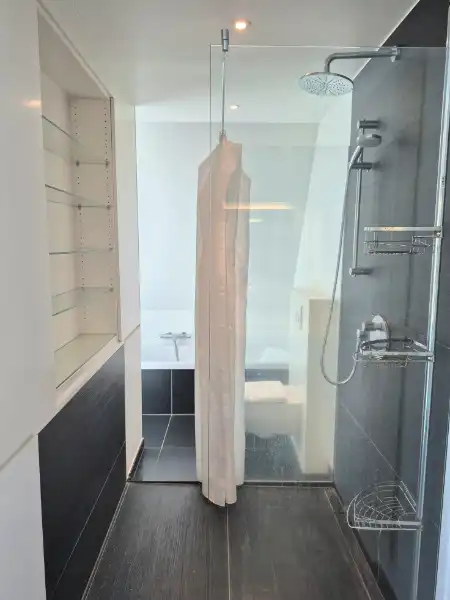 Modern 2-slaapkamer appartement met open zicht te koop foto 10