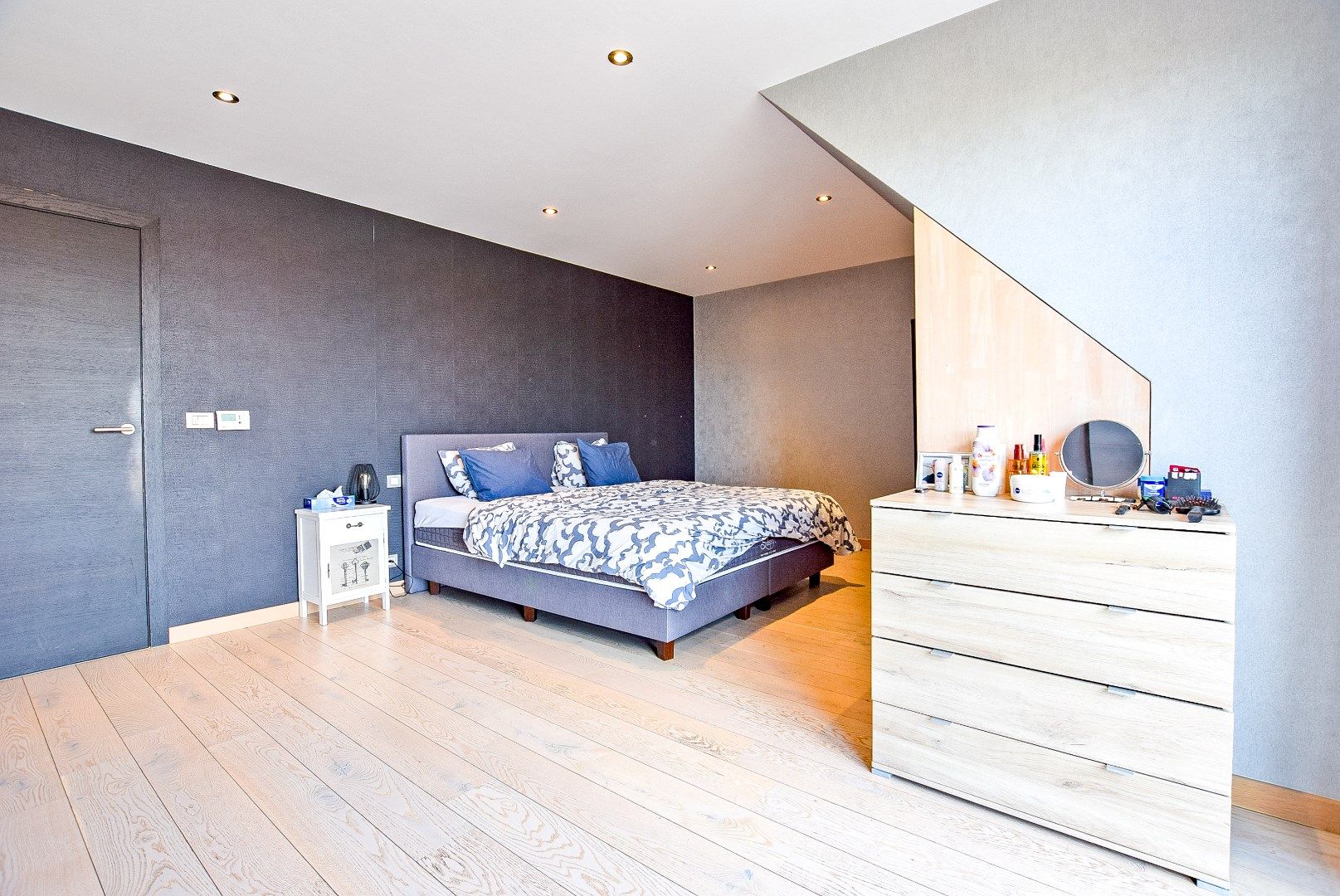 Penthouse met 3 slaapkamers op wandelafstand van de markt. foto 11