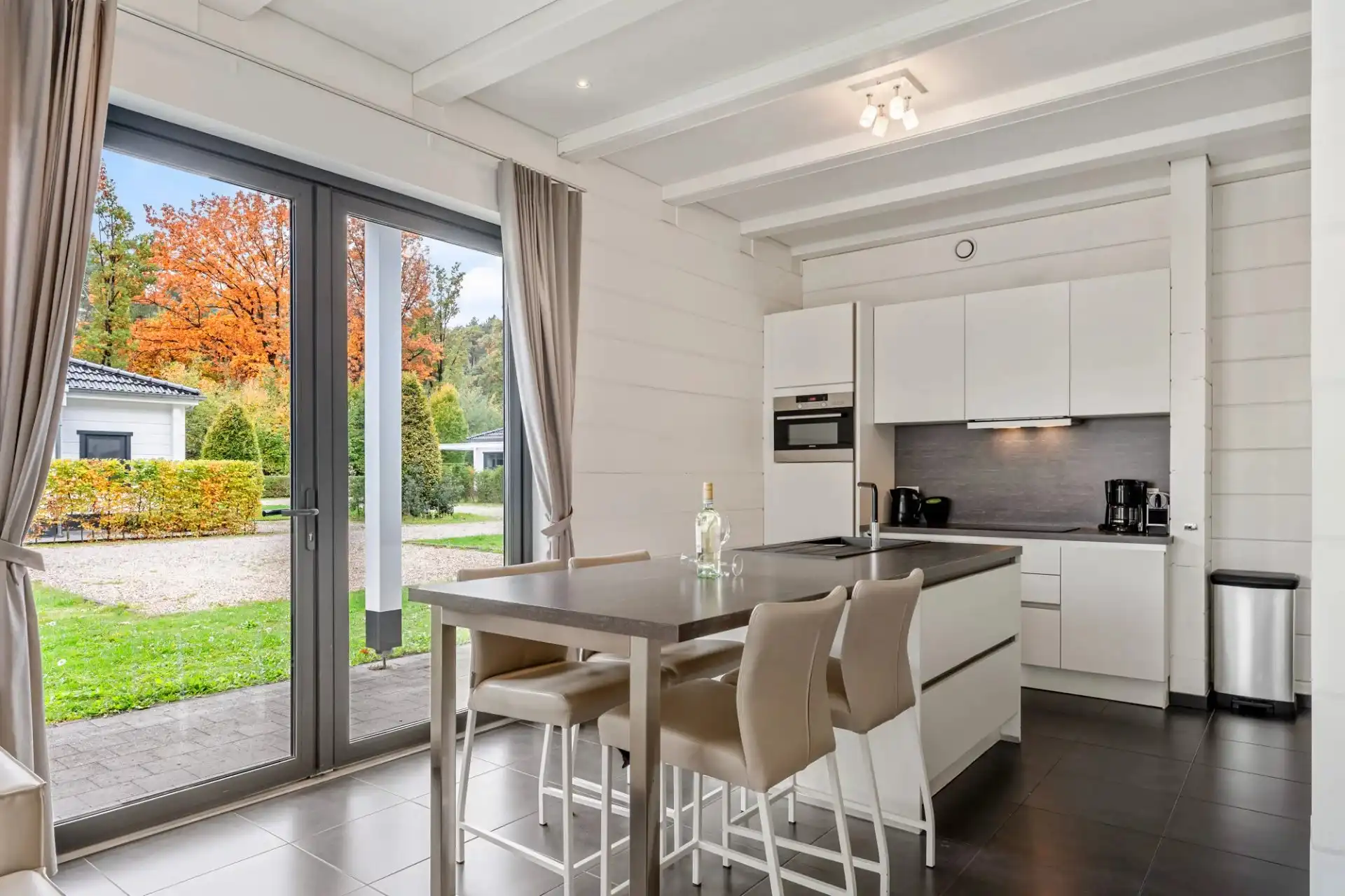 Luxe 4-persoonsvilla met sauna & jacuzzi – zorgeloze investering tot 2034! foto 4