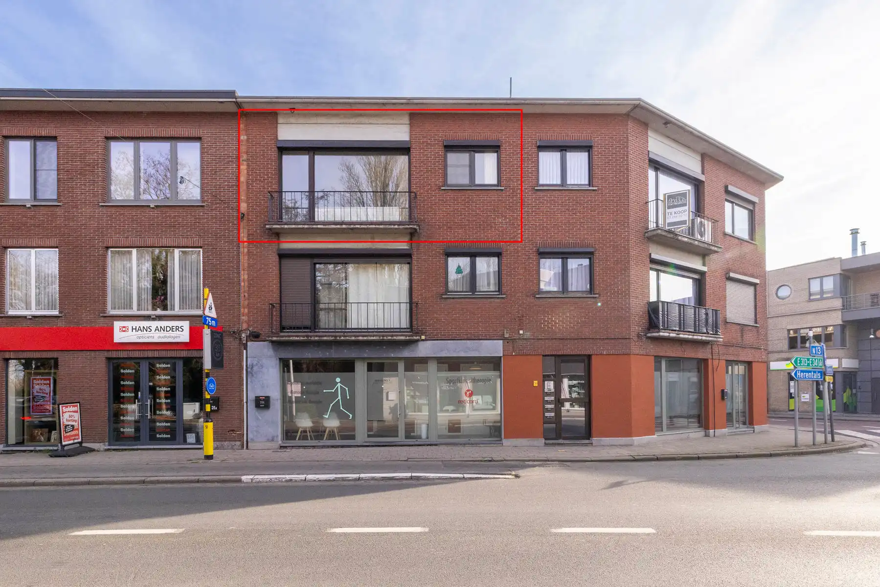 Op te knappen app met 2 slpk in hartje Nijlen foto {{pictureIndex}}