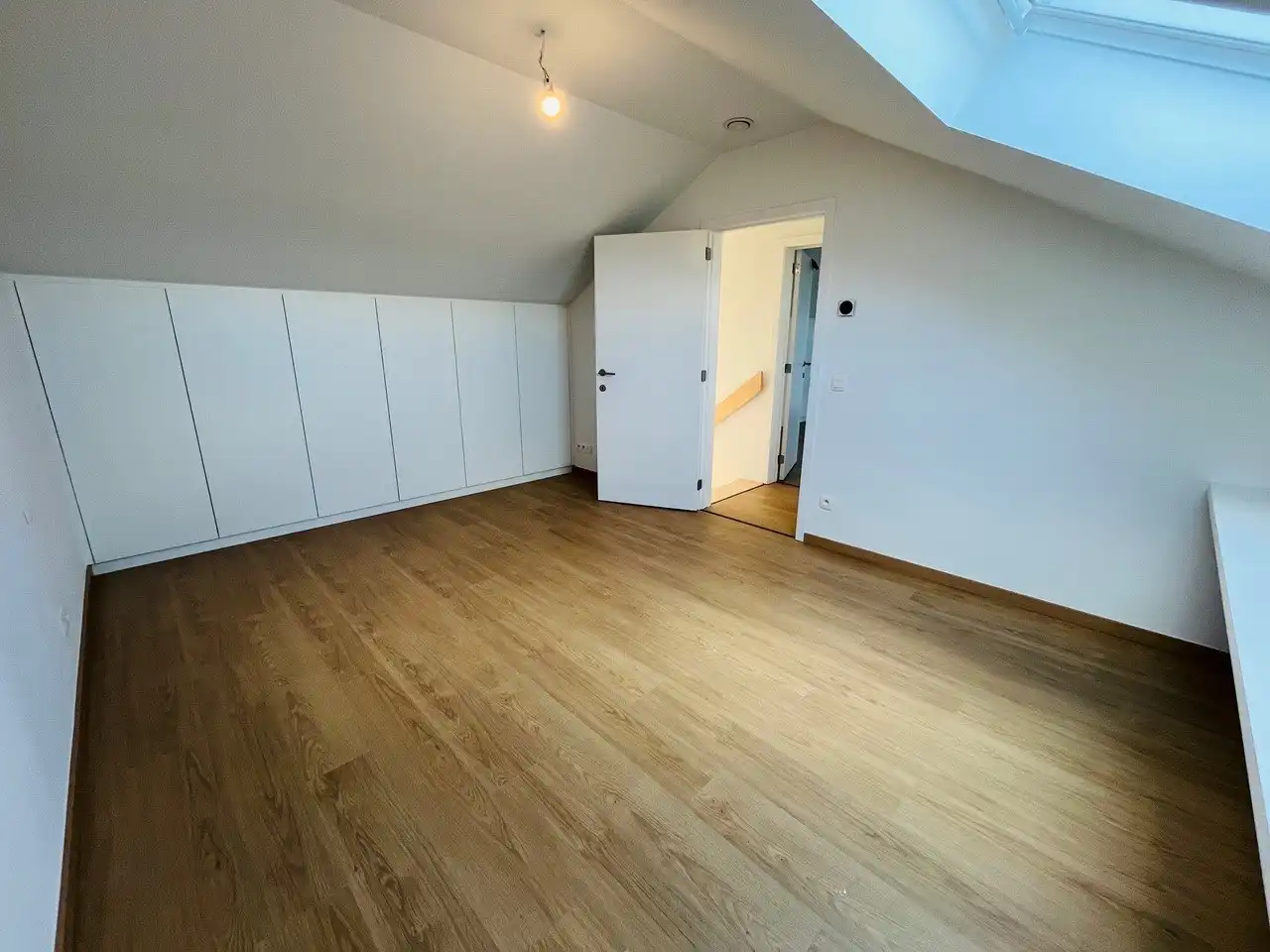 Prachtig 3-slaapkamerappartement met staanplaats in het voormalige gemeentehuis van Vleteren foto 16