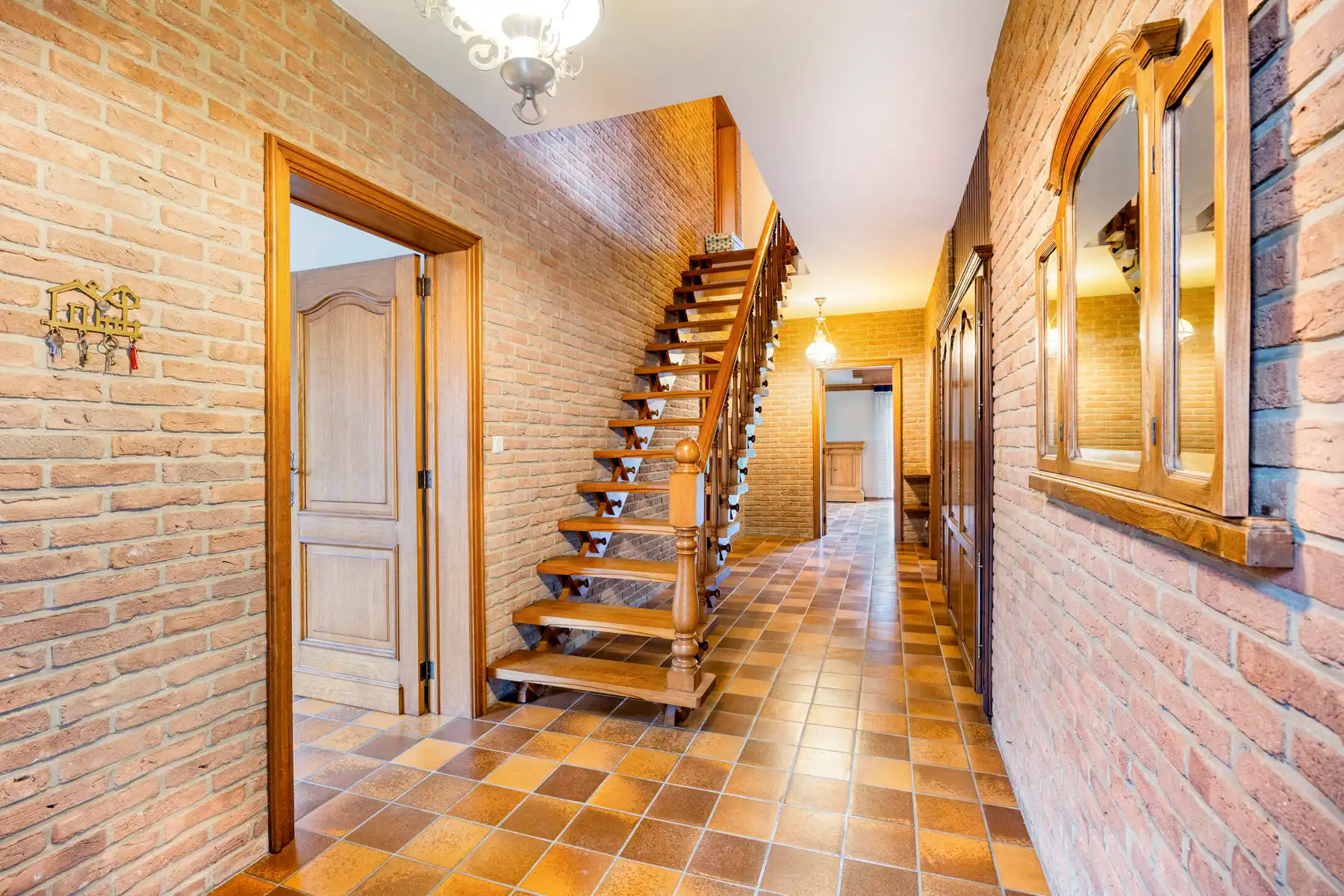 Karaktervolle villa op Toplocatie te Wambeek foto 6