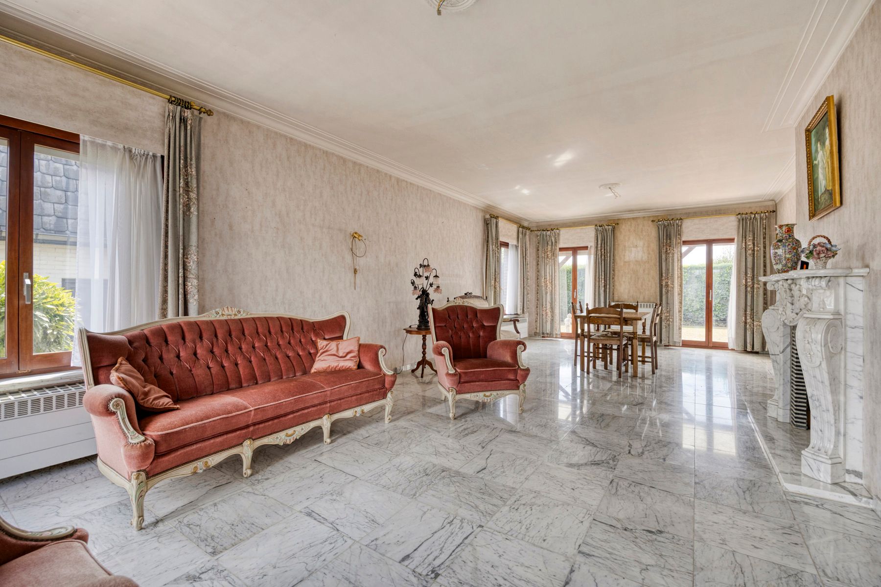 zeer rustig gelegen op te frissen bungalow foto 4