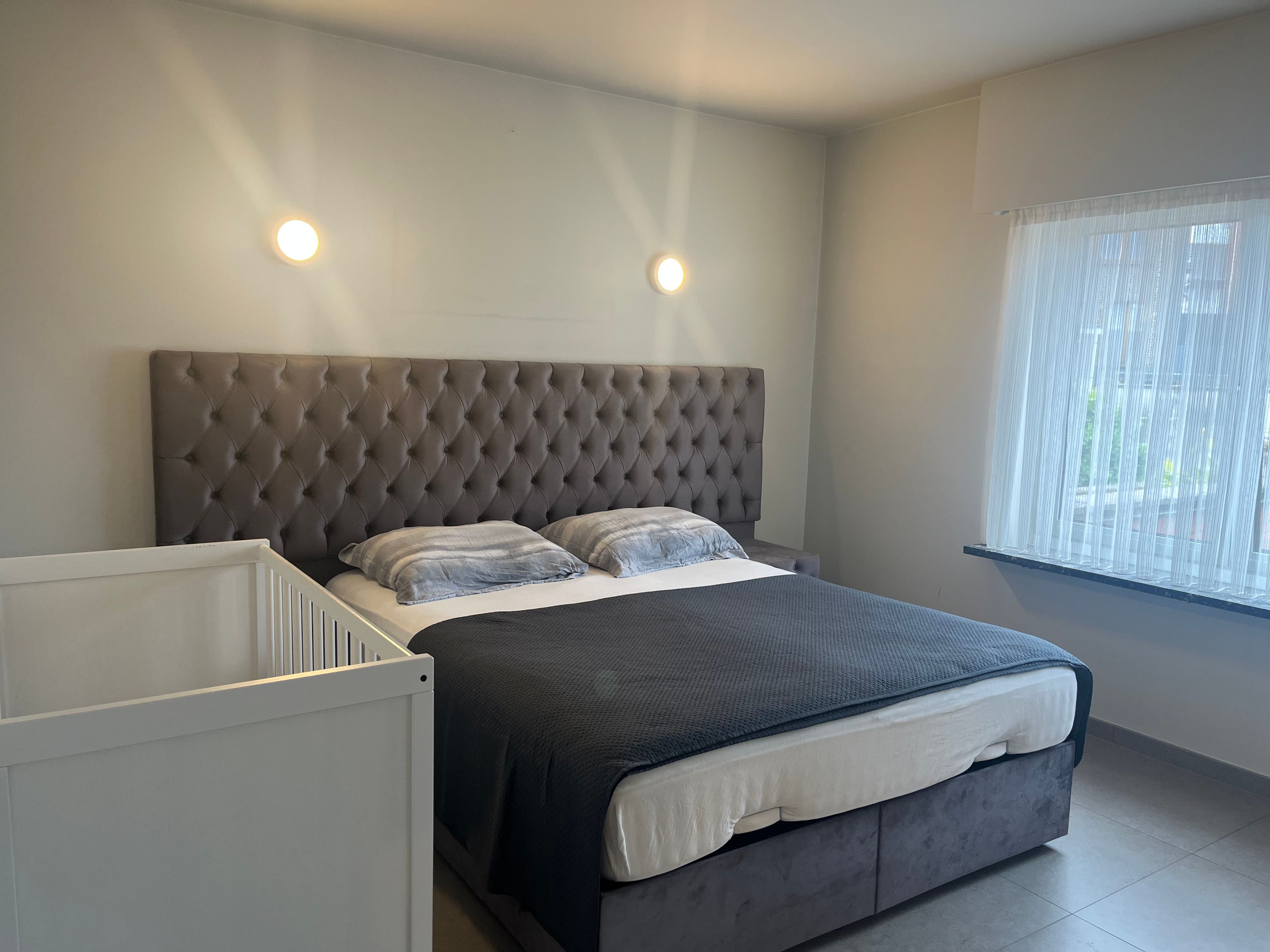 Stijlvol en lichtrijk appartement met garage te huur in hartje Gent foto 3