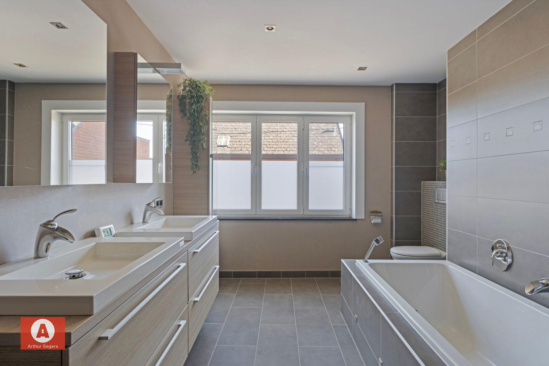 !!! IN OPTIE !!! Perfect instapklare woning met 3 slaapkamers foto 16