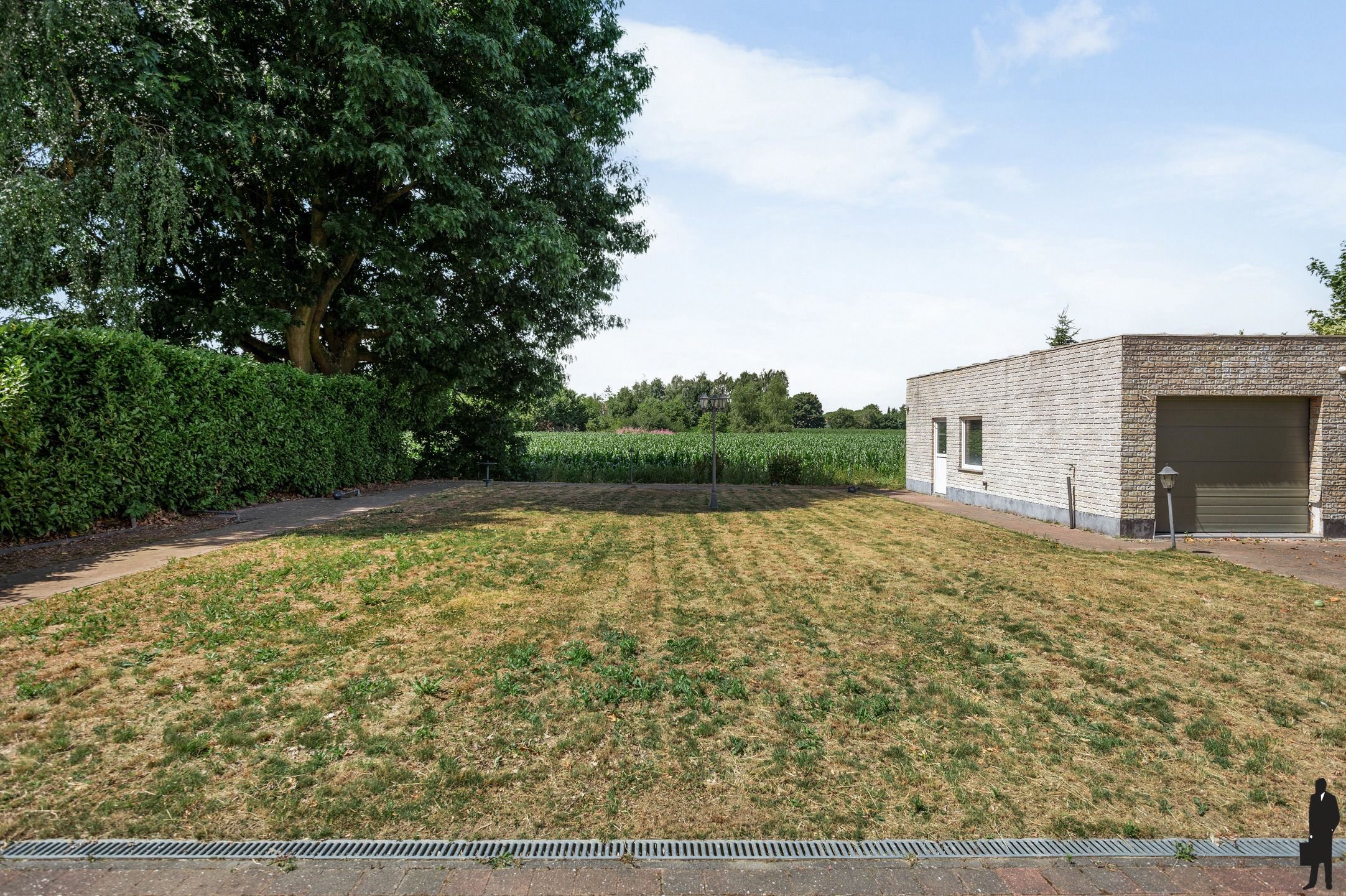 Exclusieve, gerenoveerde villa in rustige buurt foto 21