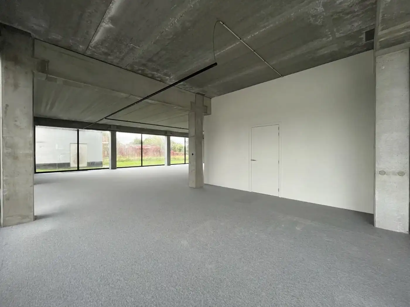 Lendelede – Handelspand van 254 m² met zonnepanelen foto 5