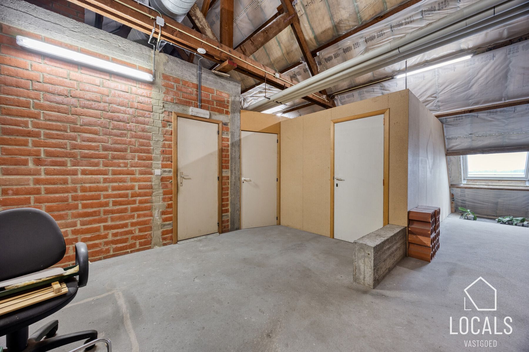 Mooi instapklaar appartement met garagebox in centrum Ninove foto 21