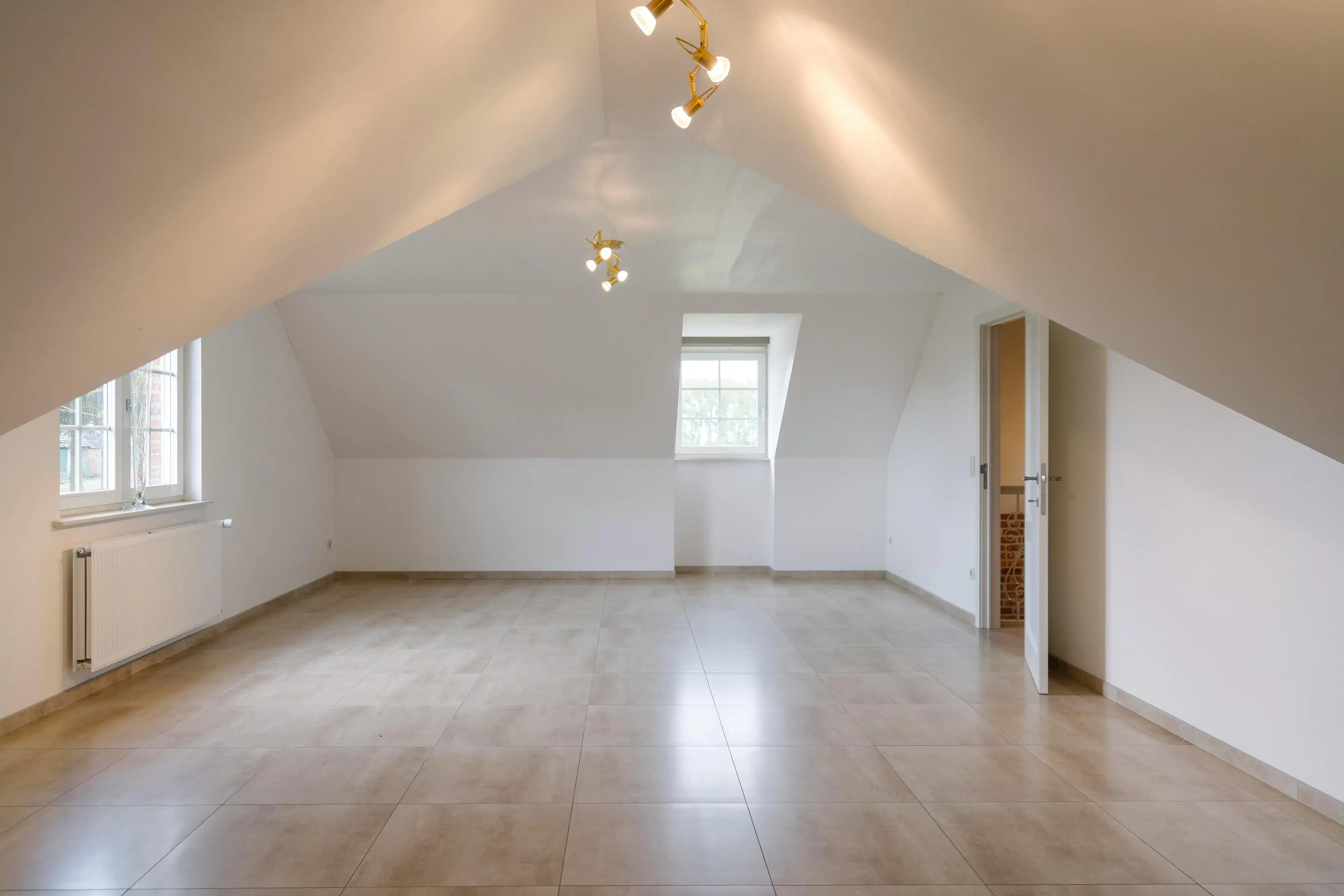 Landelijke villa met bijgebouwen op rustige, groene ligging foto 27