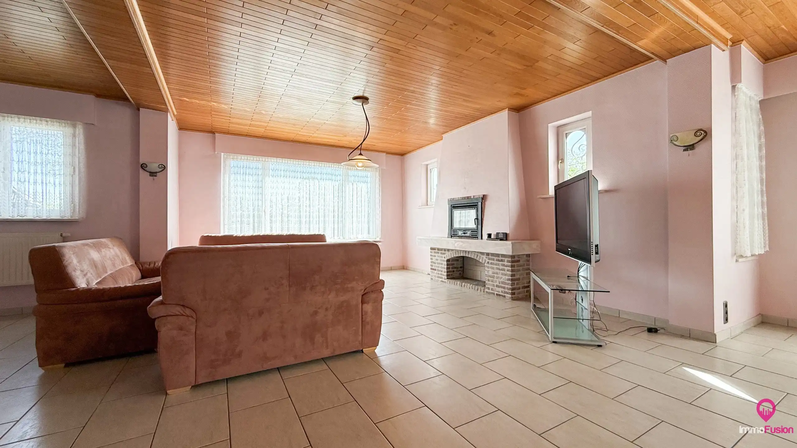 Ruime open bebouwing van 328m² met 5 slpk op toplocatie! foto 3
