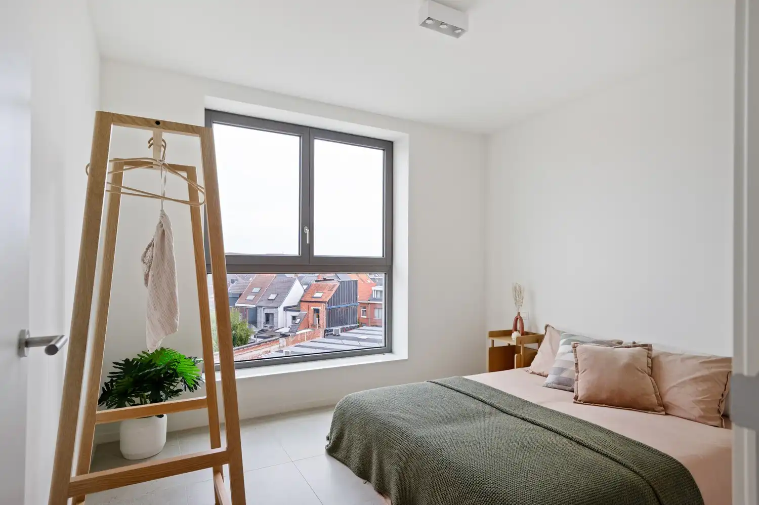Twee slaapkamer appartement met ruim overdekt terras in De Lesselier foto 9