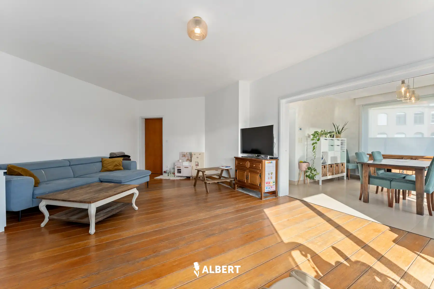 Statige open bebouwing met 4 slaapkamers, bureel, tuin, terras en garage in Izegem foto 3