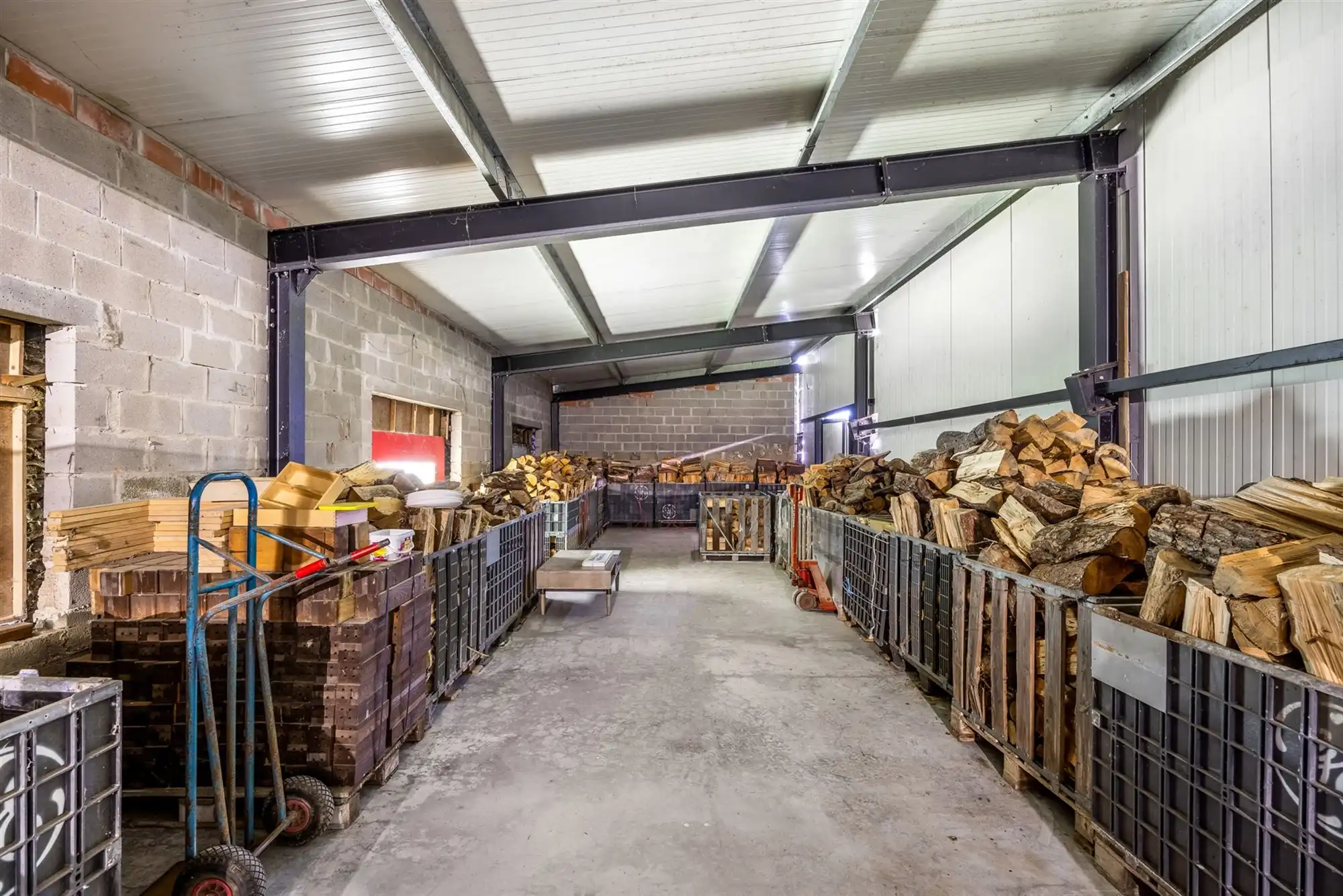 UNIEKE EIGENDOM MET 24 PAARDENSTALLEN EN BINNENPISTE OP CA 10 HECTARE TE PAAL-BERINGEN foto 43