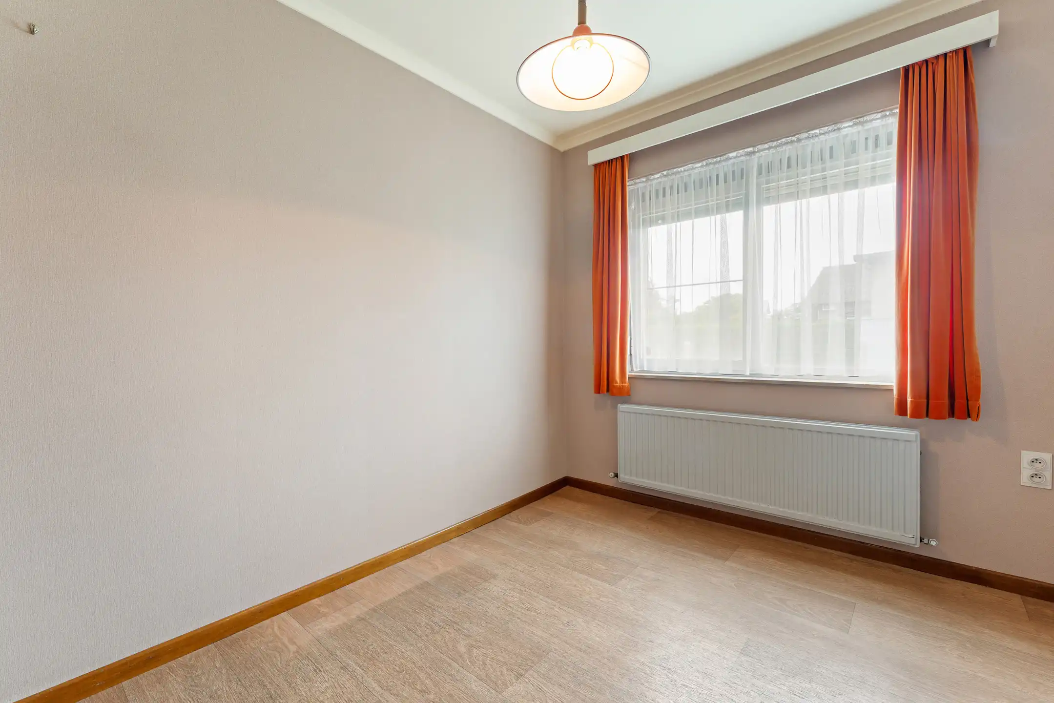 Charmante woning met inpandige garage te Millen foto 10