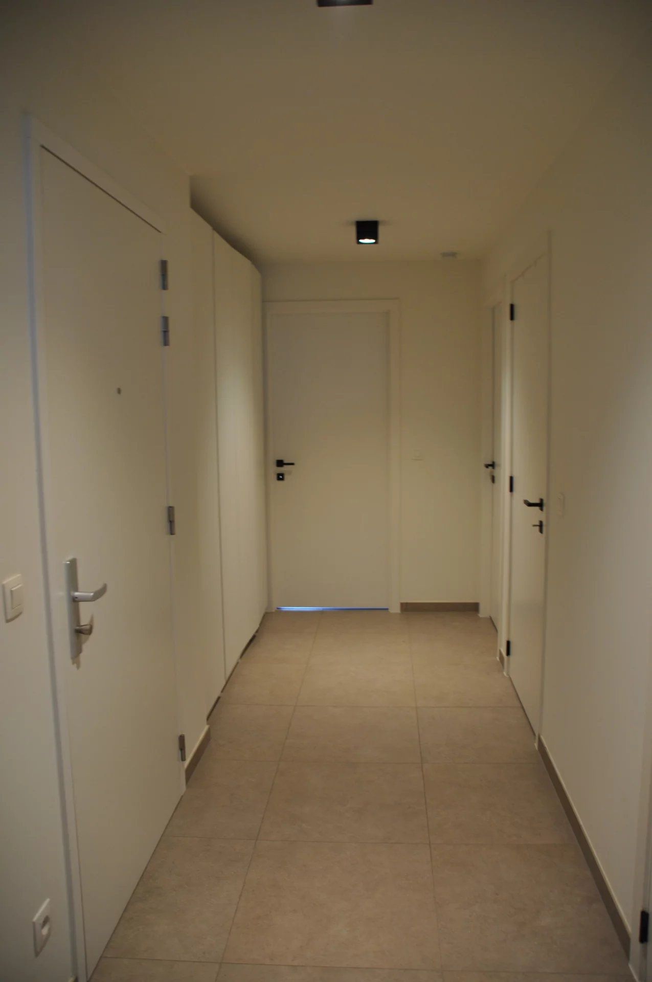 PRACHTIG EN RECENT APPARTEMENT VAN 88M² MET 2 SLPK'S EN 2 PARKINGS IN ZUIDZICHT foto 5