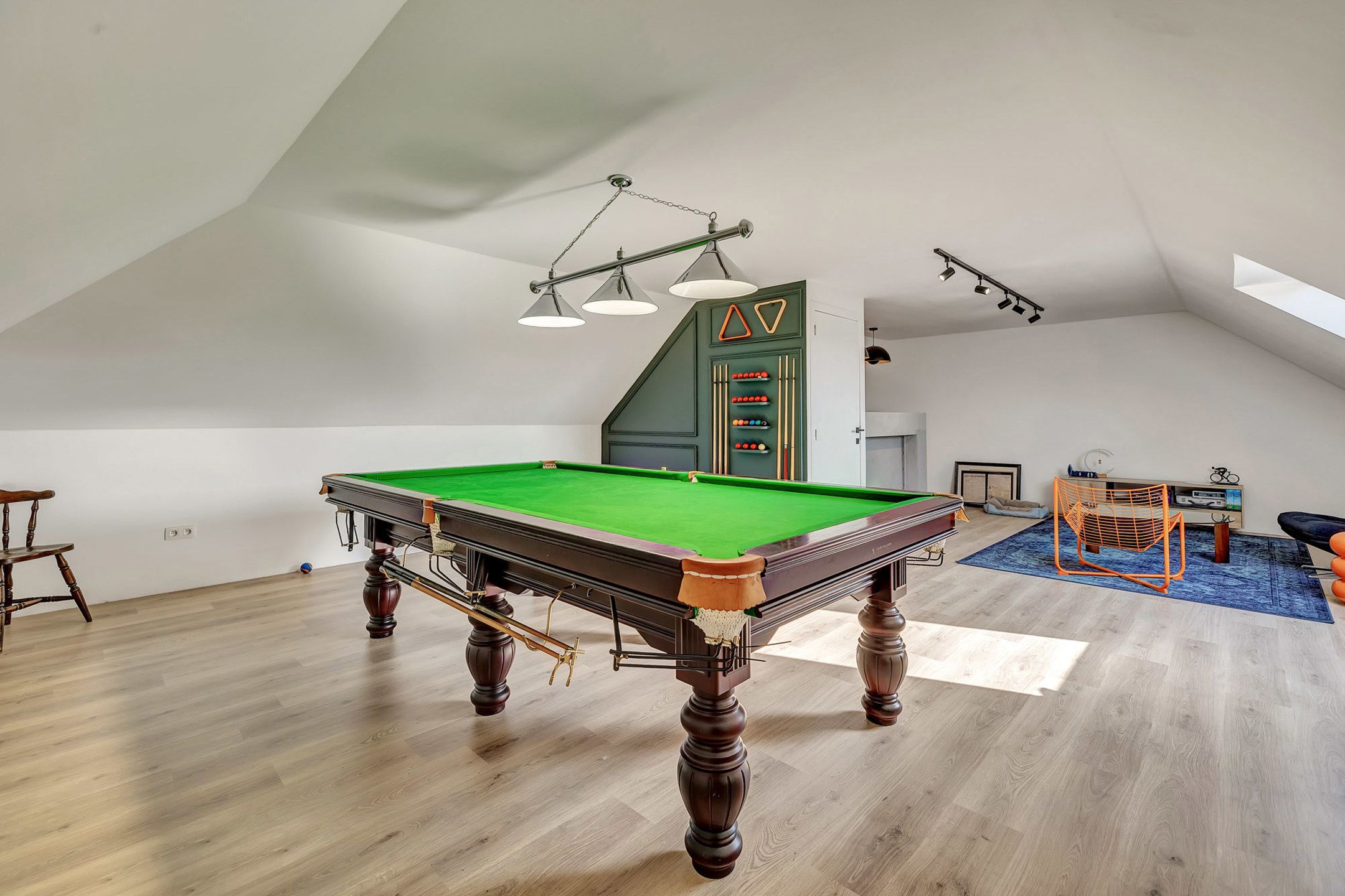 Prachtige woning met 4 slpks, tuin en garage foto 25