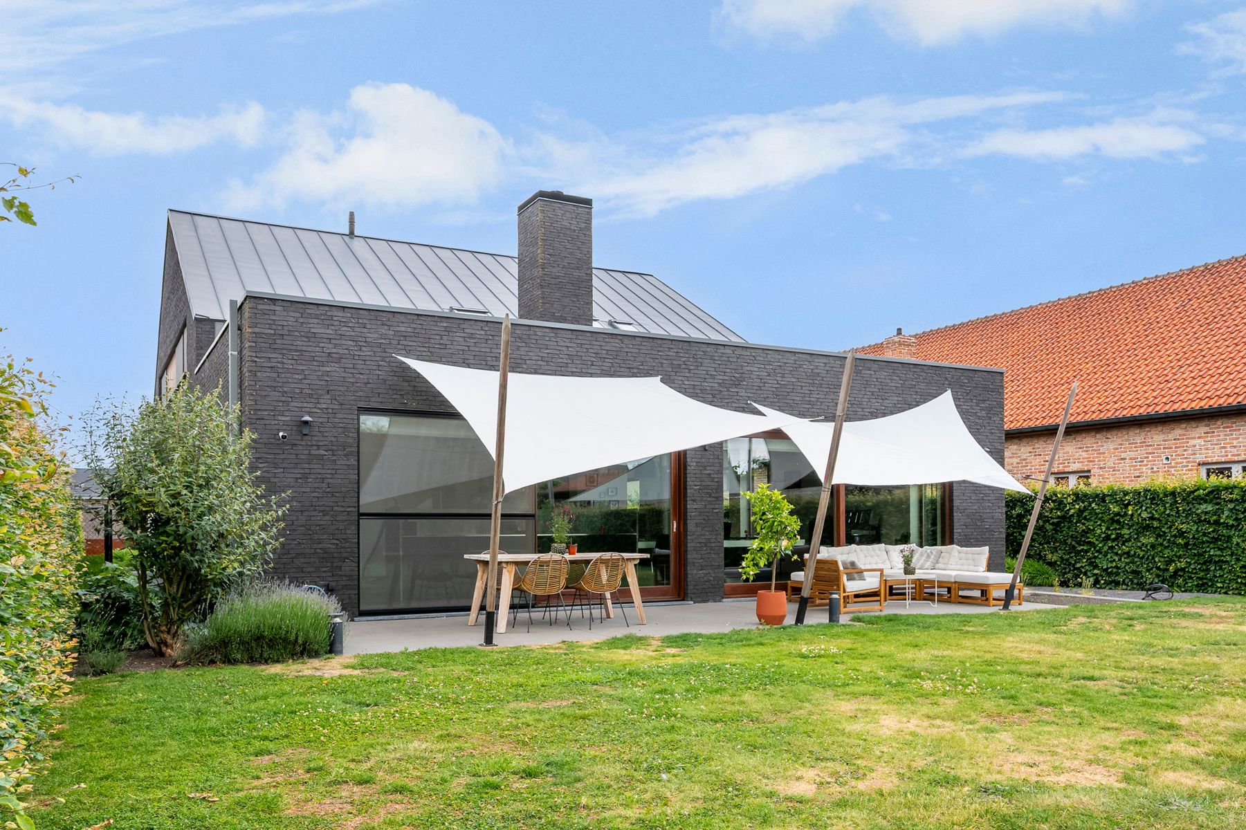 Exclusieve villa met hoogstaande afwerking foto 2