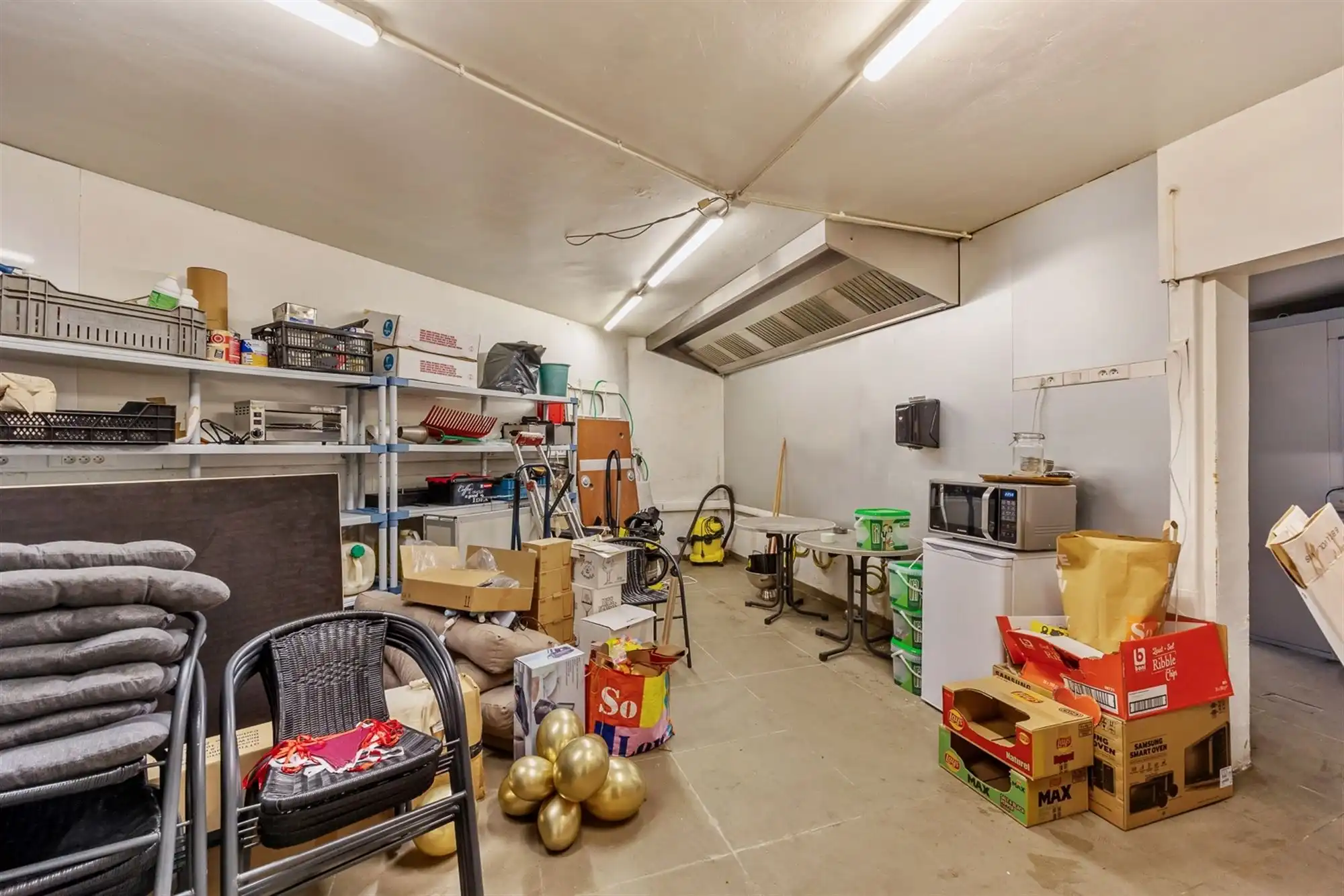Handelspand met appartement gelegen te Ranst foto 13