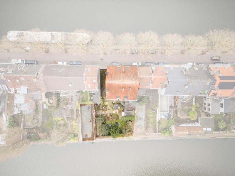 --- NIEUW --- Prachtig gelegen, te renoveren herenhuis aan de Visserij! foto 64